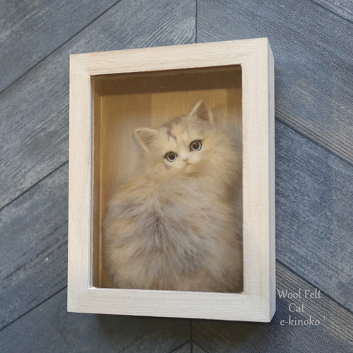 箱中ノ猫014 羊毛フェルト 壁掛け インテリア雑貨 置物 ノルウェー