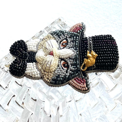 ビーズ刺繍のブローチ　-紳士的なネコ-cat 5枚目の画像