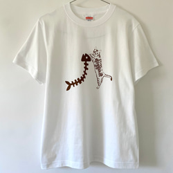 【限定セール中！】15%オフ！￥3,300→￥2,980 猫とホネ Tシャツ ホワイト 猫柄 綿100% シルクスクリー 2枚目の画像