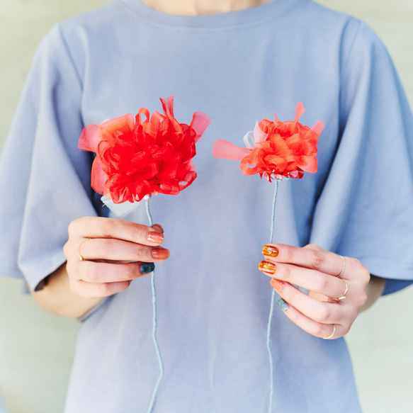 自由に曲げて空間にとける咲き編みの花｜大きいカーネーション｜レッド 4枚目の画像