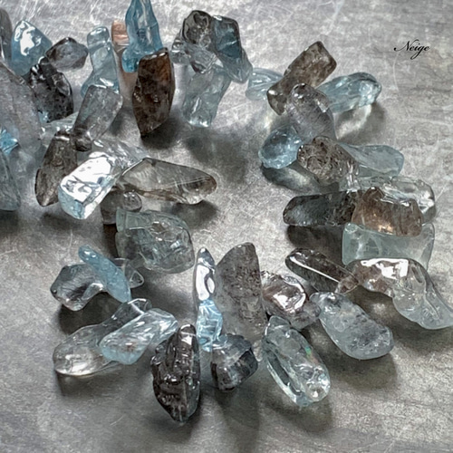 宝石質モスアクアマリンAAA ラフタンブル クレオ穴 3個 天然石パーツ