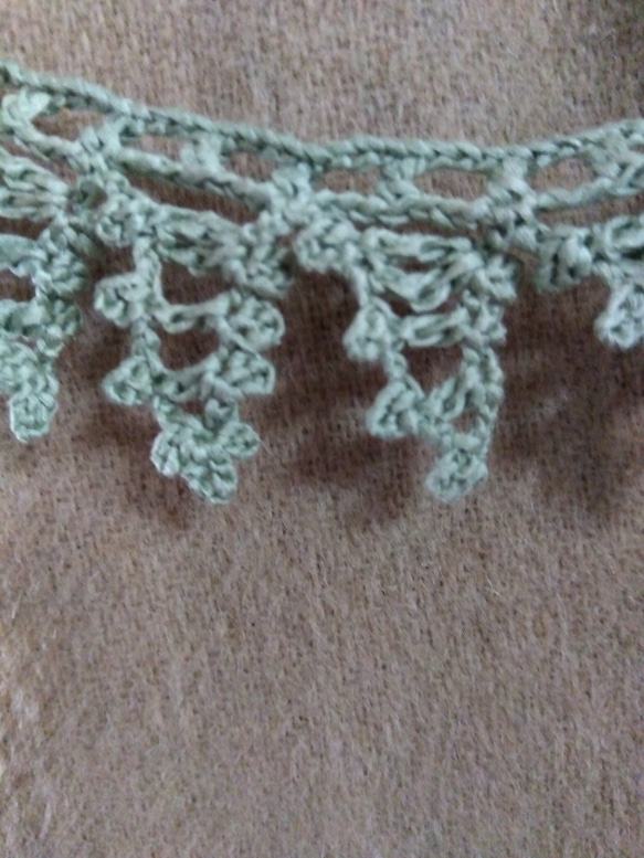 ライトオリーブ　もみの木のかぎ針編みネックレス 4枚目の画像