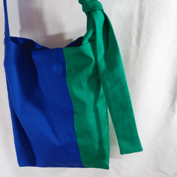 【送料無料】切り替えデザイン ショルダーバッグ 斜めがけバッグ 青 緑 4枚目の画像