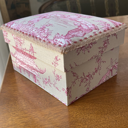 カルトナージュ(中)裁縫箱　中国風柄でステキ‼︎ 大きさも使いやすい‼︎レース、ビーズアンティーク 8枚目の画像