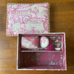 カルトナージュ(中)裁縫箱　中国風柄でステキ‼︎ 大きさも使いやすい‼︎レース、ビーズアンティーク 5枚目の画像