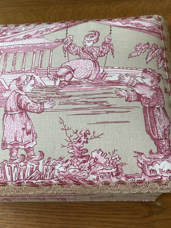 カルトナージュ(中)裁縫箱　中国風柄でステキ‼︎ 大きさも使いやすい‼︎レース、ビーズアンティーク 14枚目の画像