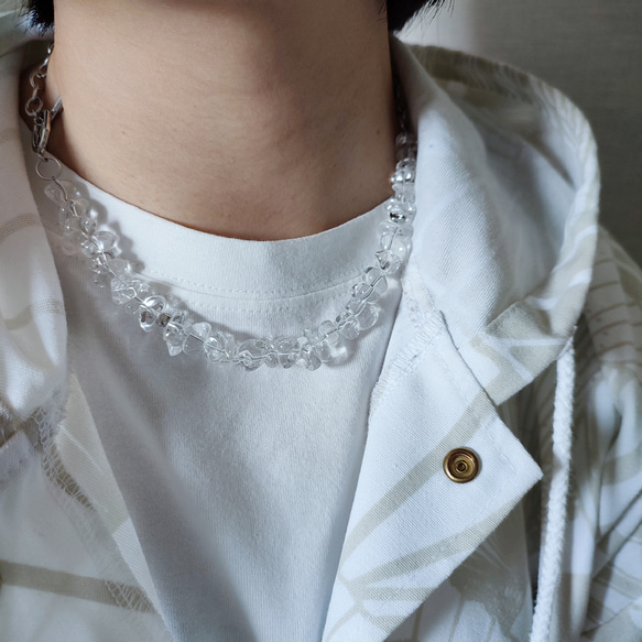 翠雨 suiu-SV：雨粒水晶とチェーンのハーフデザインネックレス 10枚目の画像