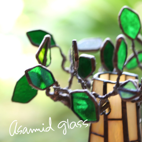 ステンドグラス　バオバブの木　グリーンの葉っぱ　ガラスのオブジェ 7枚目の画像
