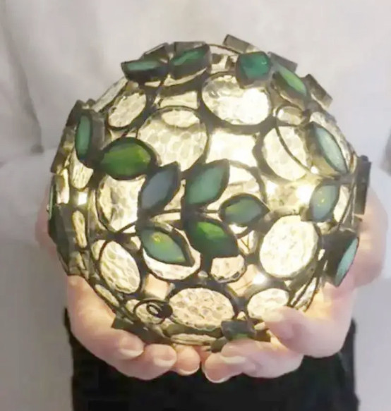幸せ玉（リーフ）　ステンドグラスランプ