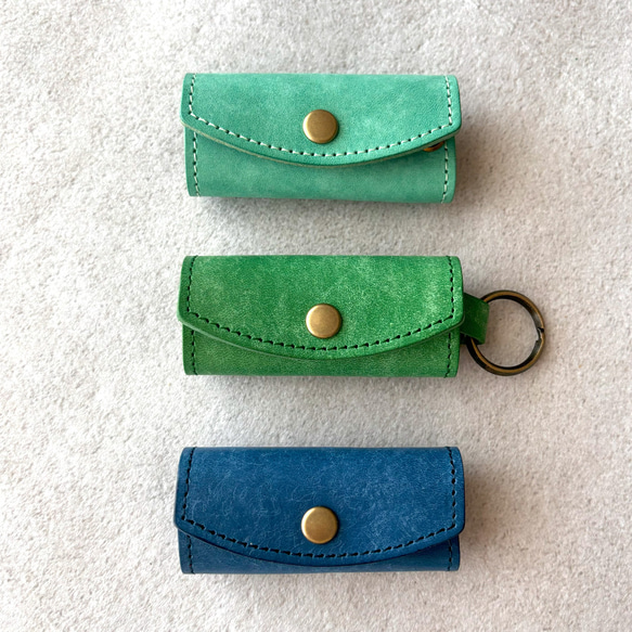 ミニ キーケース キーホルダー 革 イタリアレザー オイルレザー  小さな浪曼派コンパクトキーケース  名入れ 刻印 3枚目の画像