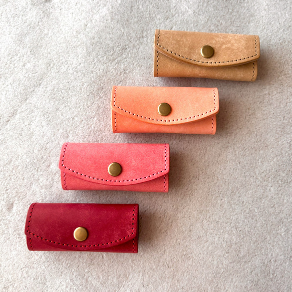 ミニ キーケース キーホルダー 革 イタリアレザー オイルレザー  小さな浪曼派コンパクトキーケース  名入れ 刻印 2枚目の画像