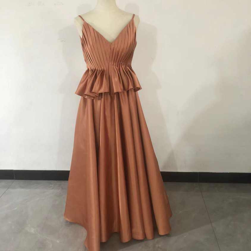 高品質！ パーティードレス テラコッタ色 背中見せ Vネック 人気上昇