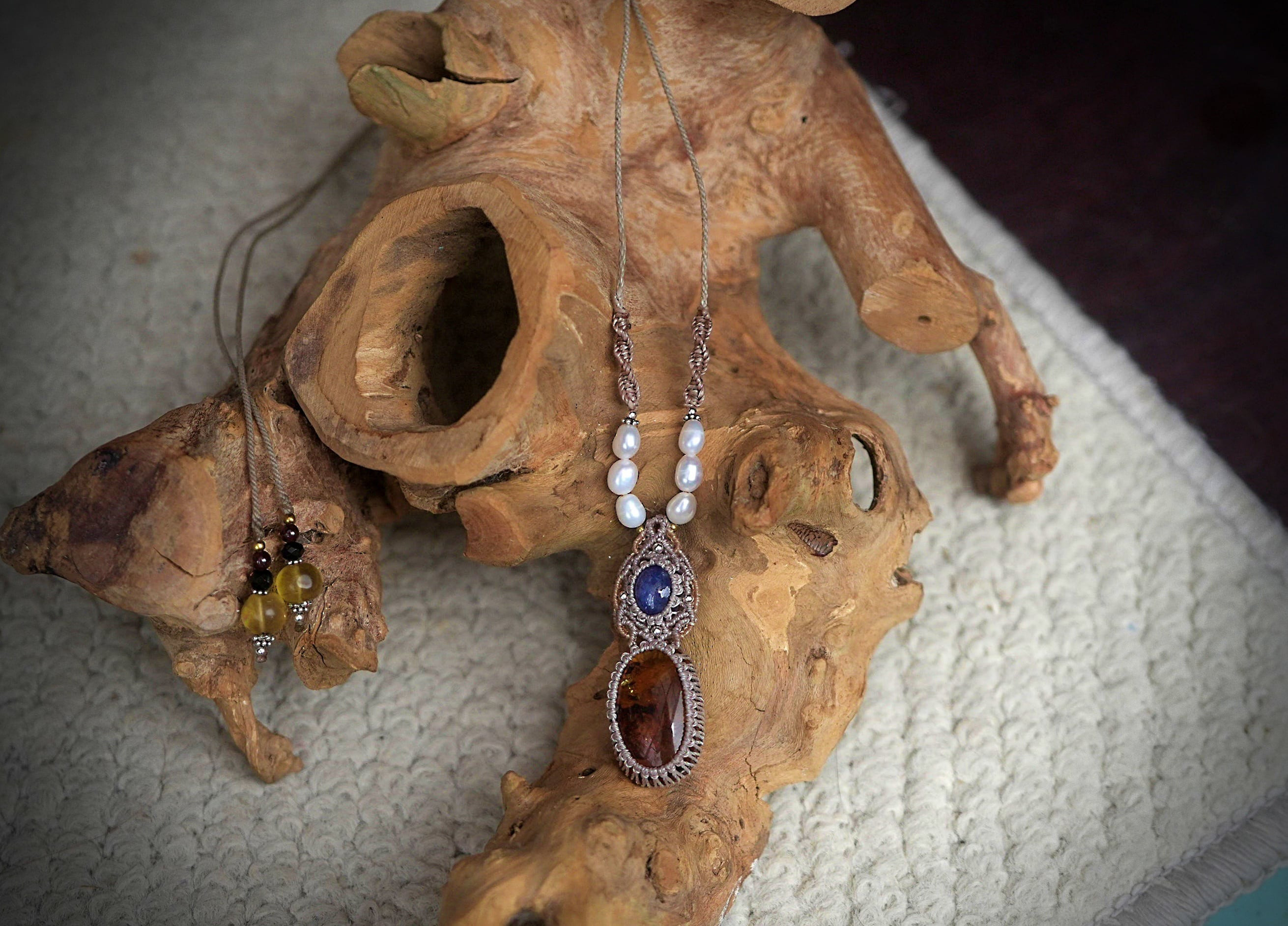 古代の奇跡とサファイア★アンバー マクラメネックレス1582