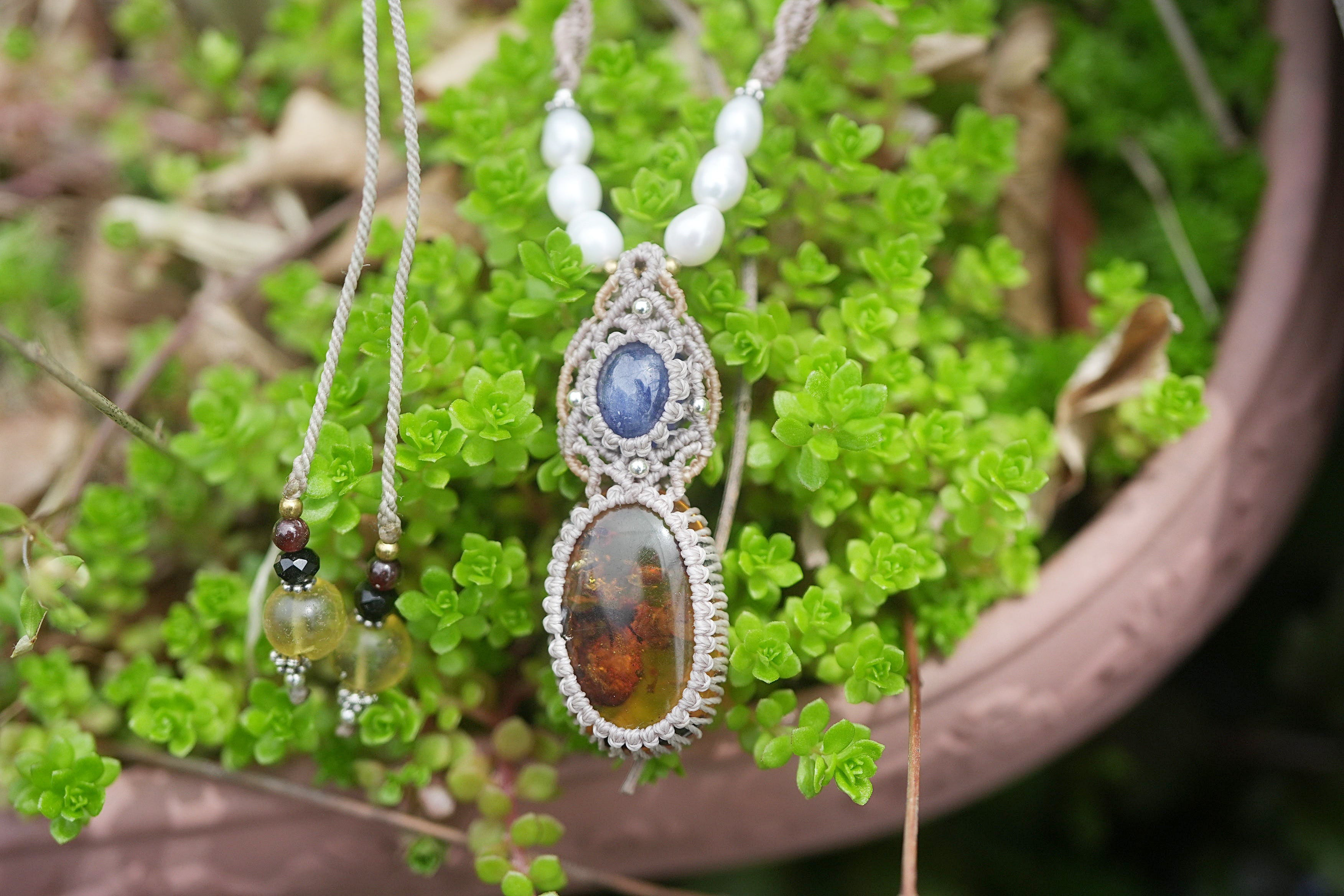 古代の奇跡とサファイア★アンバー マクラメネックレス1582