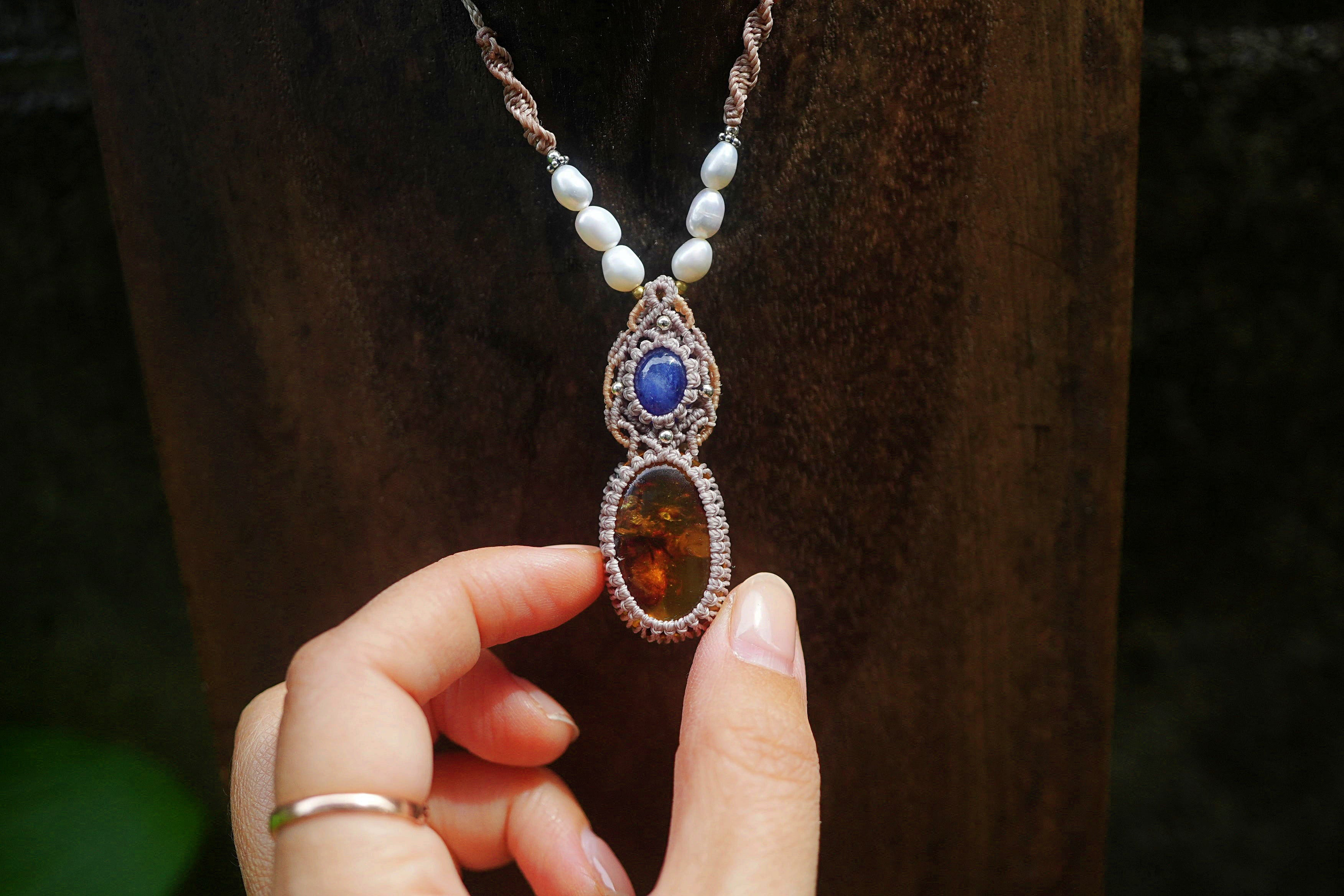 古代の奇跡とサファイア★アンバー マクラメネックレス1582