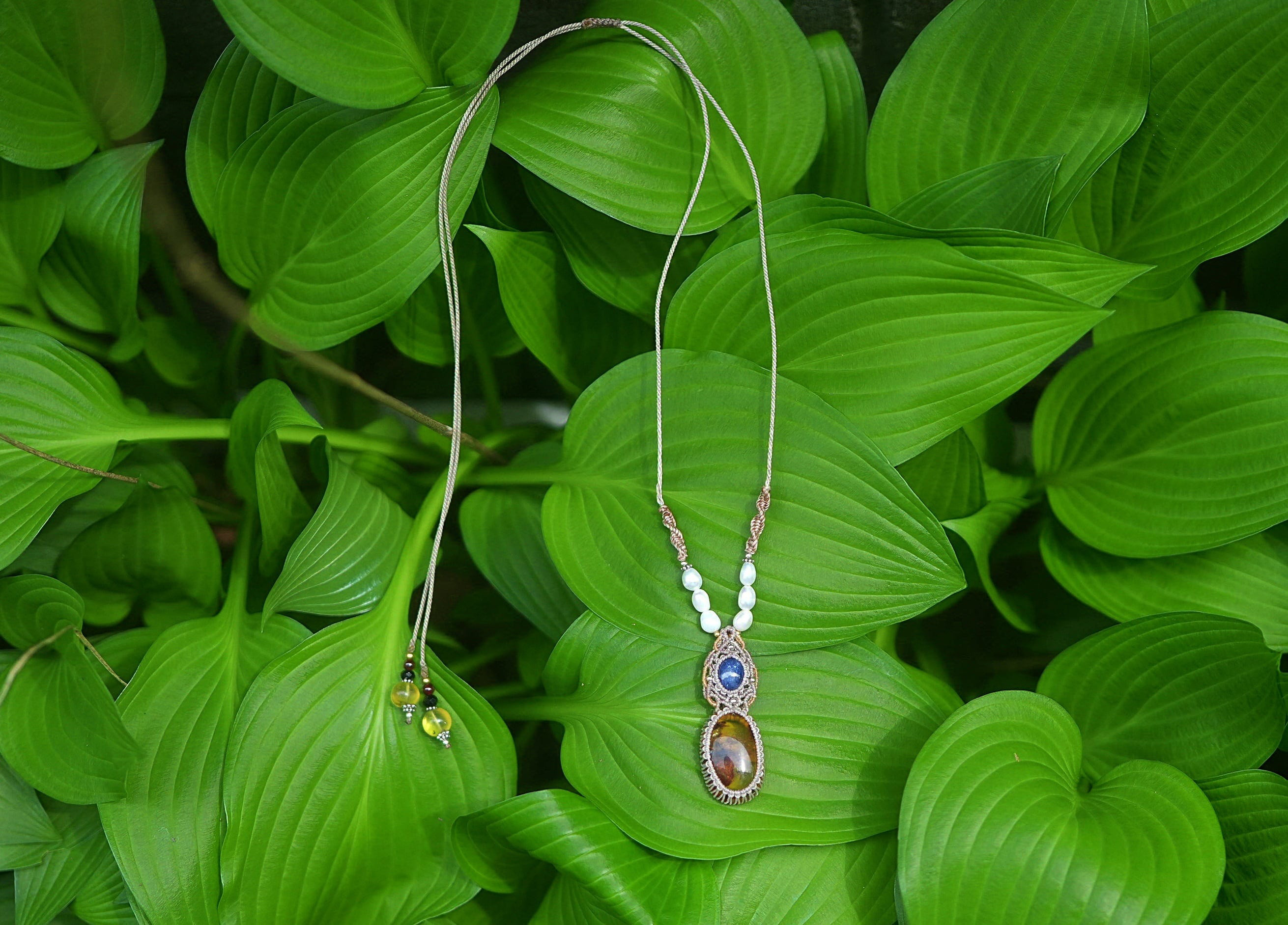 古代の奇跡とサファイア★アンバー マクラメネックレス1582