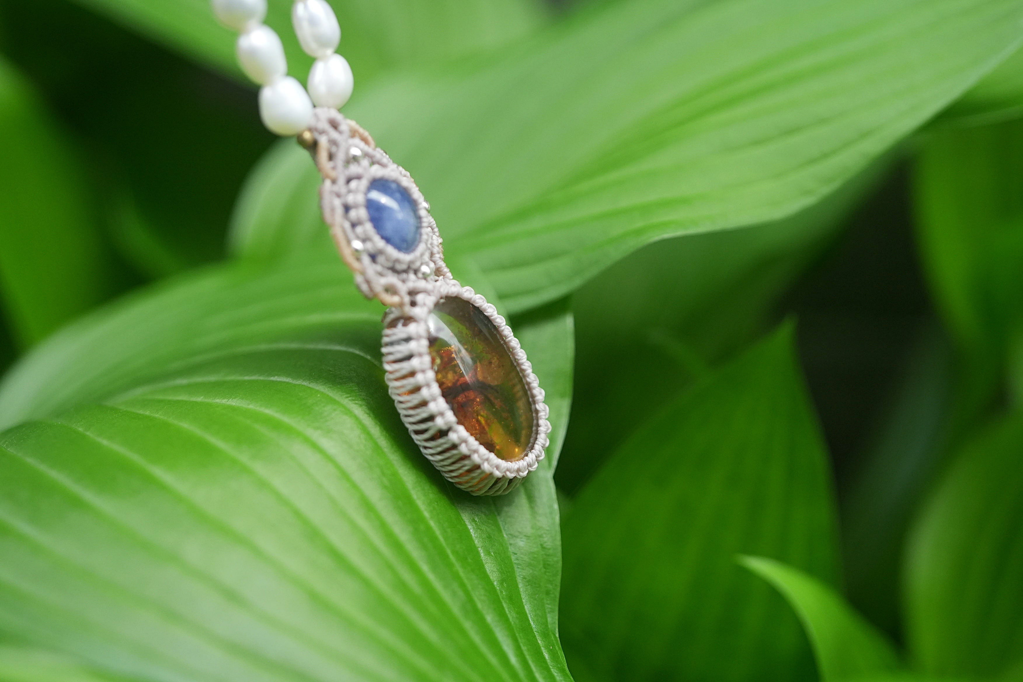 古代の奇跡とサファイア★アンバー マクラメネックレス1582