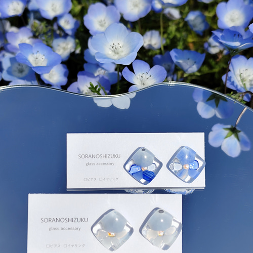 square flower ガラスのイヤリング/ピアス 『ネモフィラ』 イヤリング