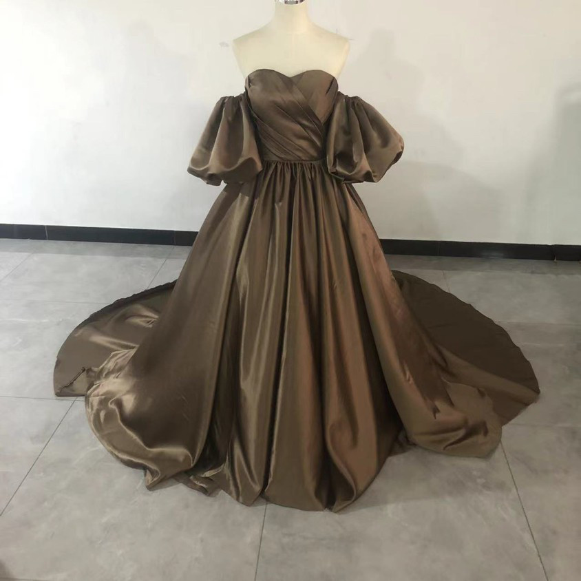 送料無料！おしゃれ上級者に人気！コーヒーの色 カラードレス ラードレス 茶色 前撮り 結婚式
