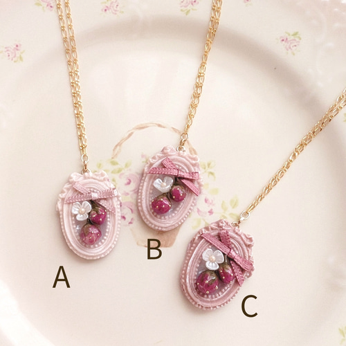 ﾘﾄﾙｳｯｽﾞ〕姫ﾊﾞﾗいちご ﾈｯｸﾚｽ ネックレス・ペンダント t・rose 通販 
