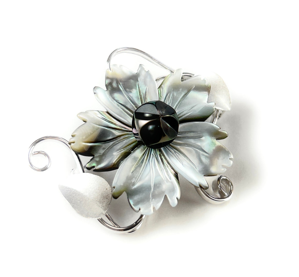 東京切子ブローチ　雅七宝　マザーオブパール　ブラック 1枚目の画像