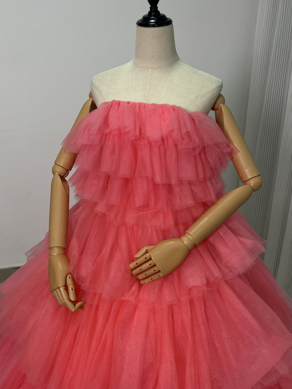 送料無料！カラードレス ビビッドピンク 柔らかく重ねたチュールスカート 編み上げ 可愛い プリンセスライン 7枚目の画像
