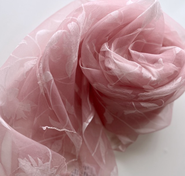 草木染シルクオーガンジーストールローズ（さくら色）