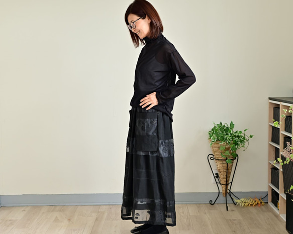 趣きのある３D花模様織りのギャザースカート：インナーペチコート付き 4枚目の画像