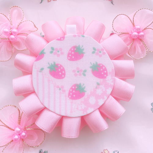 ♡ふわふわいちごうさちゃんロゼットキーホルダー♡ その他雑貨 Pink