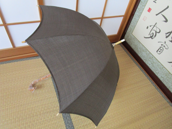 本場泥大島紬の着物から日傘（傘袋付き） 11枚目の画像