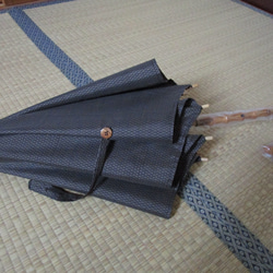 本場泥大島紬の着物から日傘（傘袋付き） 10枚目の画像