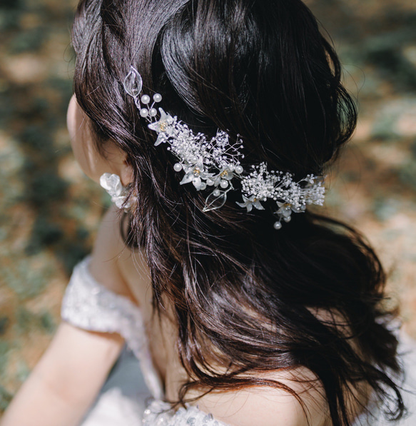 【レビューで送料無料】カチューシャ ワイヤー 花 髪飾り ウェディング 小枝 結婚式 ブライダル ヘッドドレス 3枚目の画像