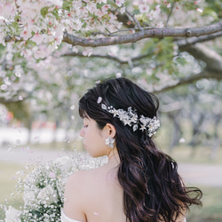 【レビューで送料無料】カチューシャ ワイヤー 花 髪飾り ウェディング 小枝 結婚式 ブライダル ヘッドドレス 2枚目の画像