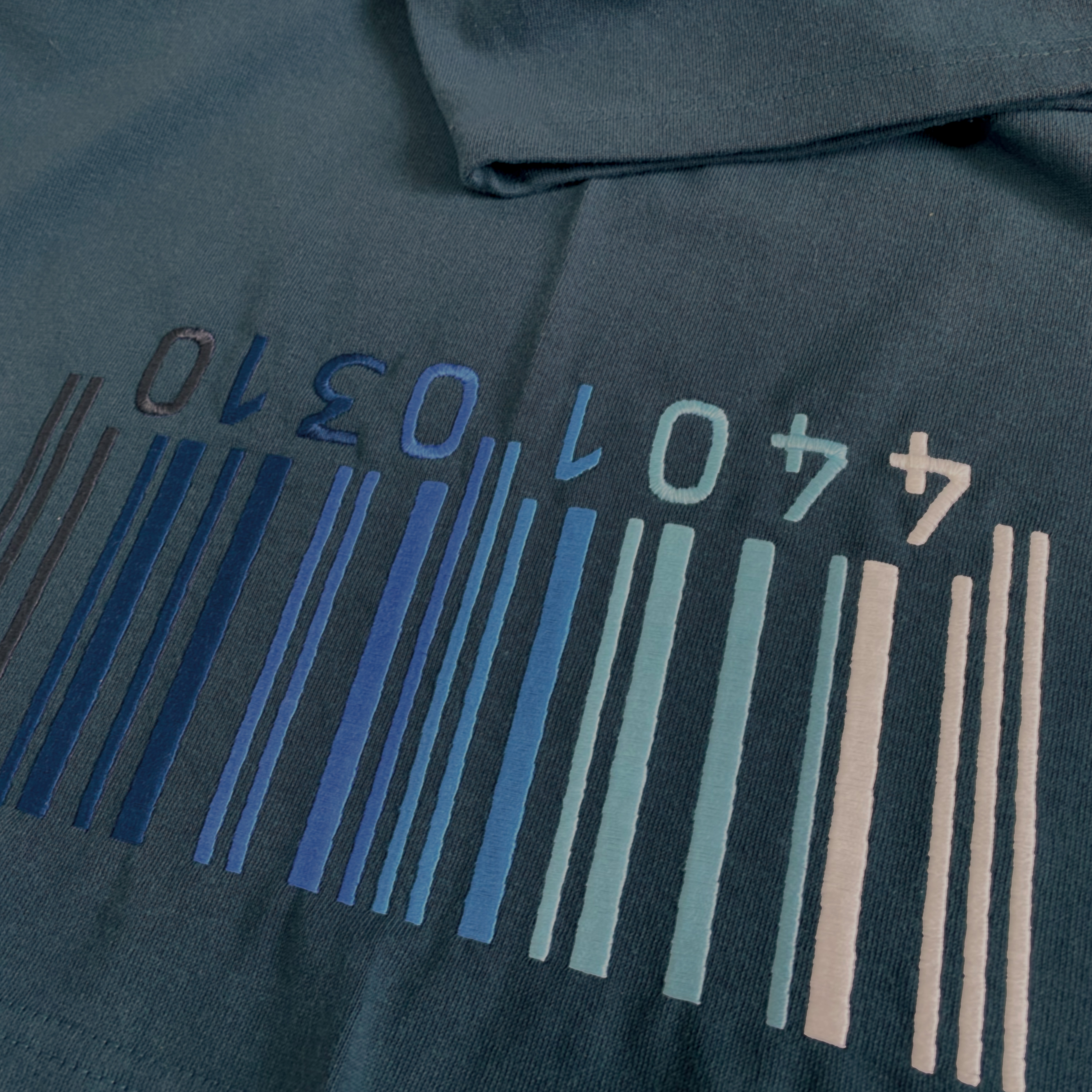 刺繍☆半袖Tシャツ／紺と空色のバーコード 9.1oz