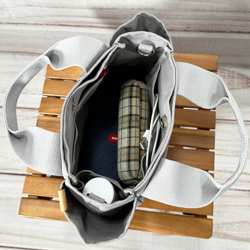 お餅猫の刺繍 たくさんポケット付きキャンバス2WAYミニ