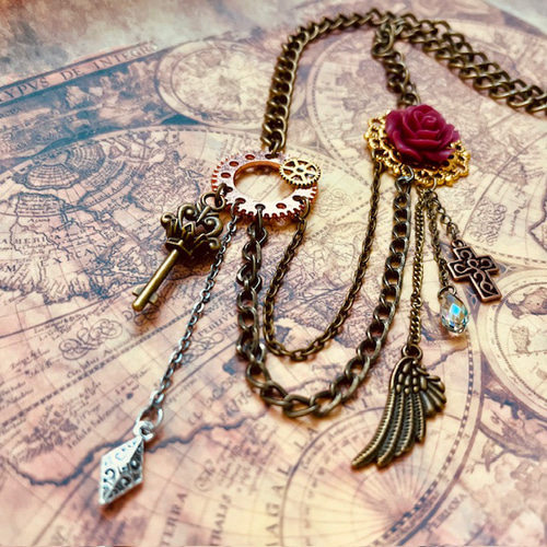 スチームパンクペンダント・葡萄酒色ノ薔薇 ネックレス・ペンダント