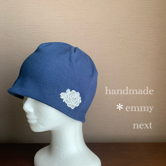 送料無料＊handmade パールビジューモチーフ付き帽子〈Rose・ネイビー〉ケアキャップ　ケア帽子　母の日 1枚目の画像