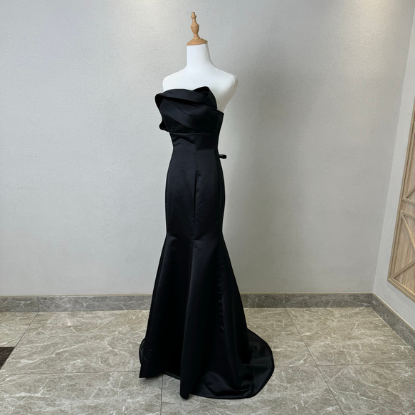 売れ人気商品！黒い　立体的なドレス　チューブトップ　ウェディングドレス　上質なドレス　サテン　花嫁パーティードレス前撮り 4枚目の画像