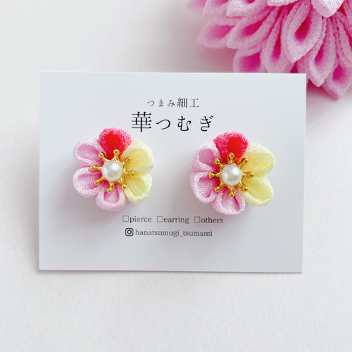 成人式に！可愛く品よく 桃花色のピアス/イヤリング つまみ細工 揺れ