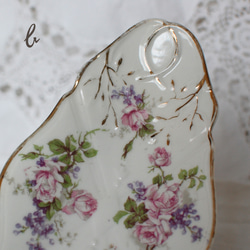 ラヴィエ皿 ピンクのローズと紫の小花 フランスブロカント b 6枚目の画像