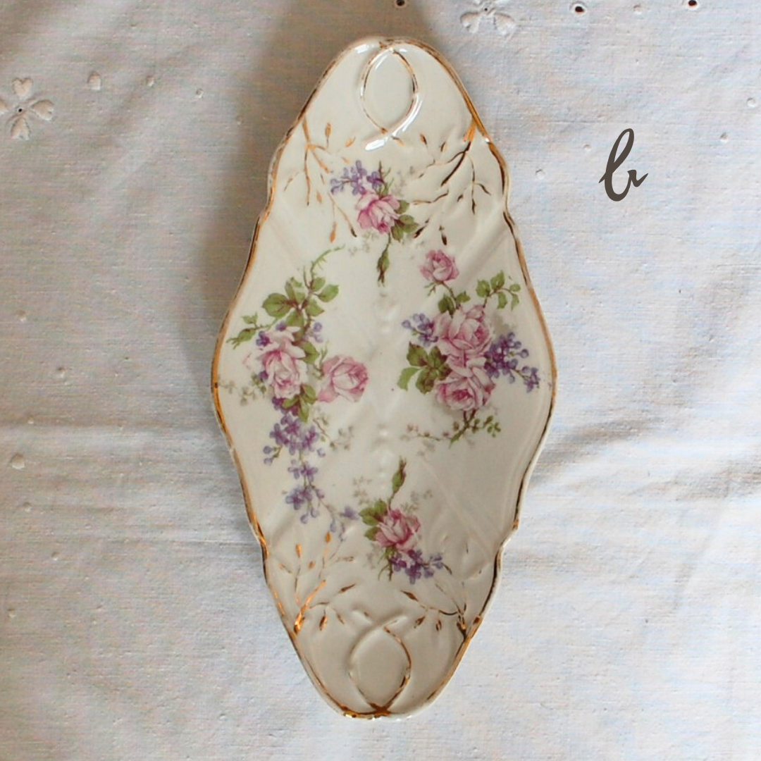 ラヴィエ皿 ピンクのローズと紫の小花 フランスブロカント b