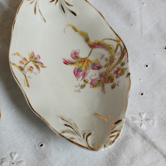 ラヴィエ皿 手描きのお花 フランスブロカント b 3枚目の画像