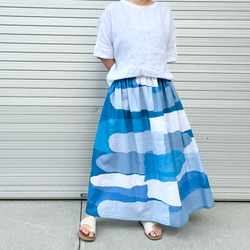 新作♪デザイナーズテキスタイルのスカート　グラデーションブルー 1枚目の画像