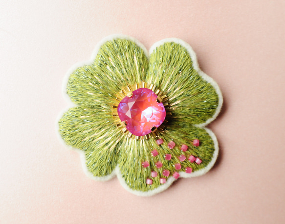 ＜Kira～ツムガレルハナ～＞花刺繍ブローチ「 春の野 」 5枚目の画像