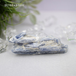 カイヤナイト原石【天然石】（カヤナイト 藍晶石 kyanite）24.7g 1枚目の画像