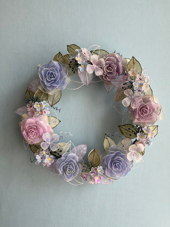 【一点物】バラのリース ニュアンスカラー 約23cm  薔薇 紫 アンティーク風 ワイヤーリース ディップフラワー 1枚目の画像