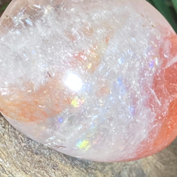 レインボー✨　オーロラ　ヘマタイトイン　クリスタル　水晶　タンブル　原石 9枚目の画像