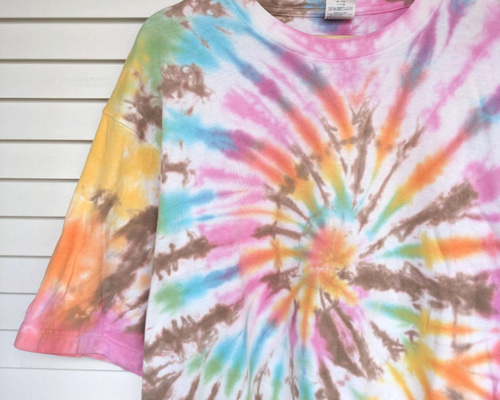 カラースプレーなタイダイ染めTシャツ Tシャツ LOVE LEAF 通販｜Creema 