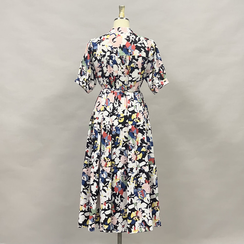 美品⁂ エテルニテドゥソア⁂ロングワンピース　総柄　花柄　バンドカラー　フレア SALE 総柄プリント ワンピース レディース ロングワンピ 半袖