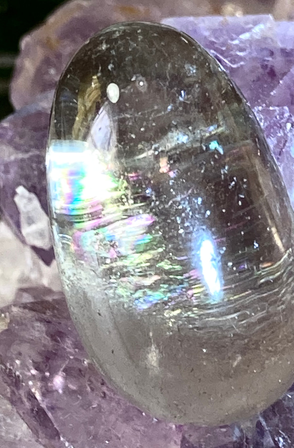 万華鏡✿*:・ レインボー スモーキークォーツ 　原石　タンブル　煙水晶 3枚目の画像